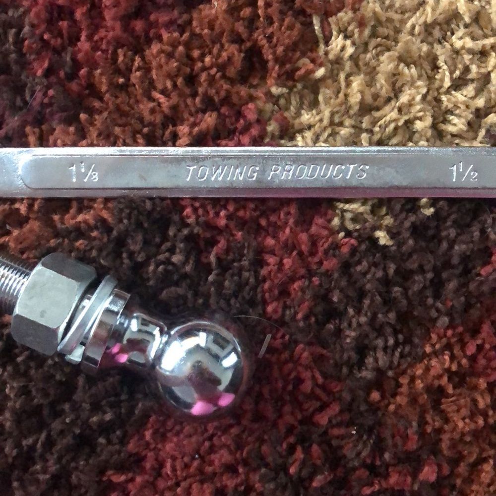 CTp2a 16h Reese chrome color hitch ball and wrench - Picture 2 of 9